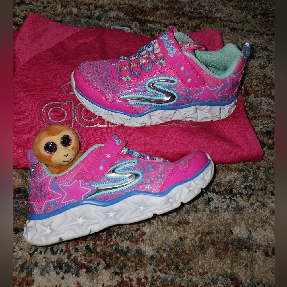 Skechers Pink light up girls Sneakers Used once